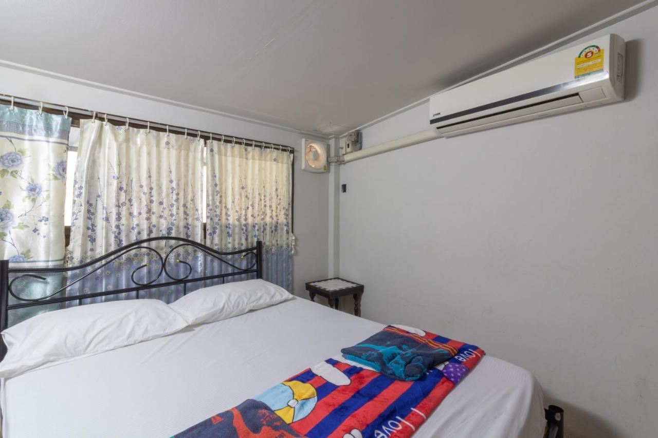 7 Holder Guesthouse Bangkok Exterior photo